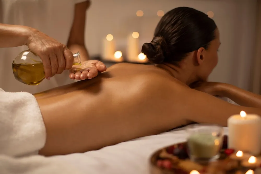 Thai Oil / Aroma Massage Thai Oil / Aroma Massage